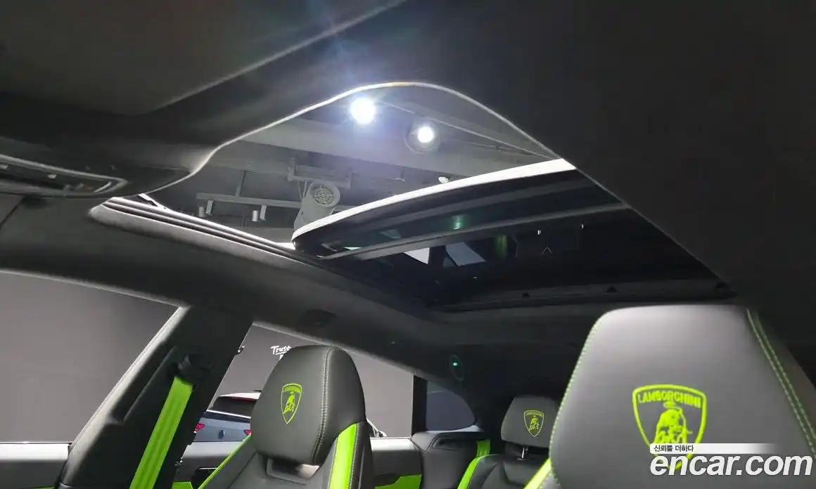 Lamborghini Urus 2025 4.0 автомат (гидро), фото 21 Lamborghini Urus 2025 4.0 автомат (гидро), фото 21