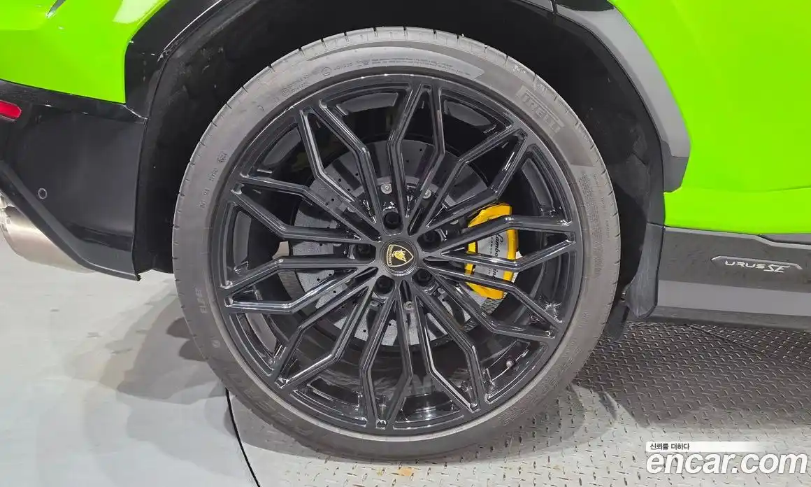 Lamborghini Urus 2025 4.0 автомат (гидро), фото 4 Lamborghini Urus 2025 4.0 автомат (гидро), фото 4
