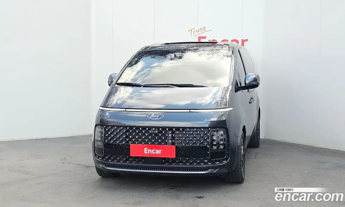 Hyundai Staria 2022 2.2 автомат (гидро), фото 3