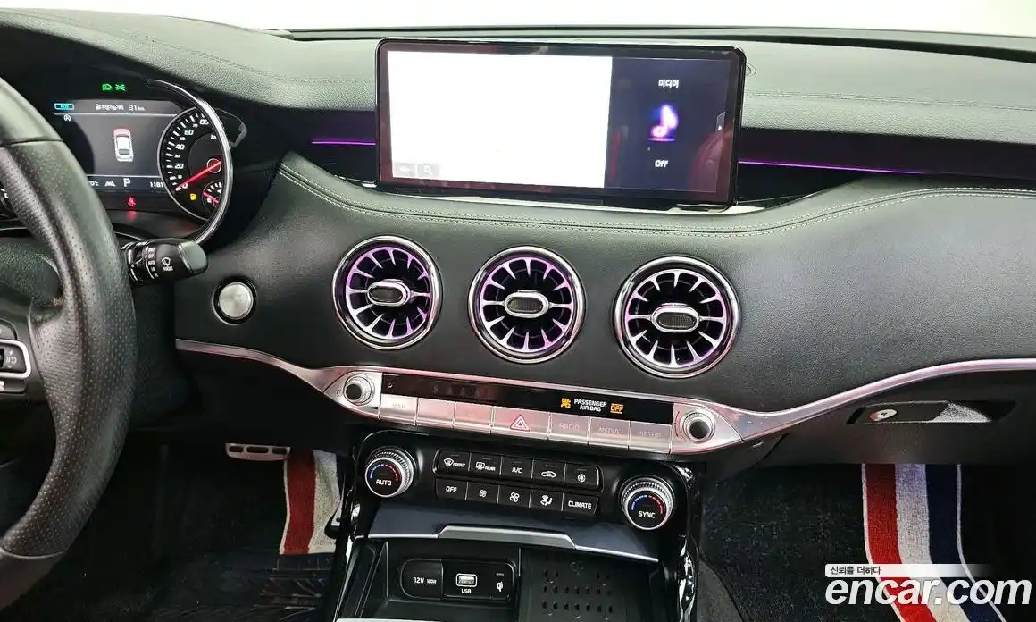 Kia Stinger 2021 3.3 автомат (гидро), фото 19