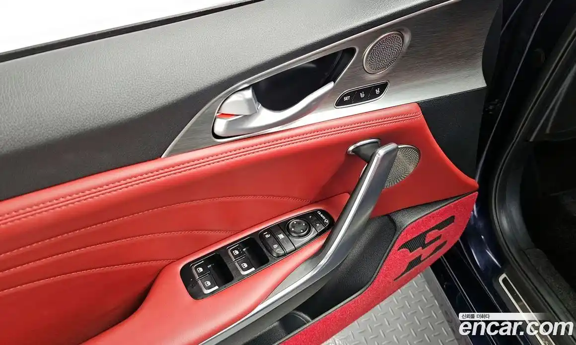 Kia Stinger 2021 3.3 автомат (гидро), фото 26