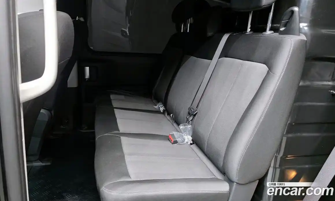 Hyundai Staria 2025 2.2 автомат (гидро), фото 12