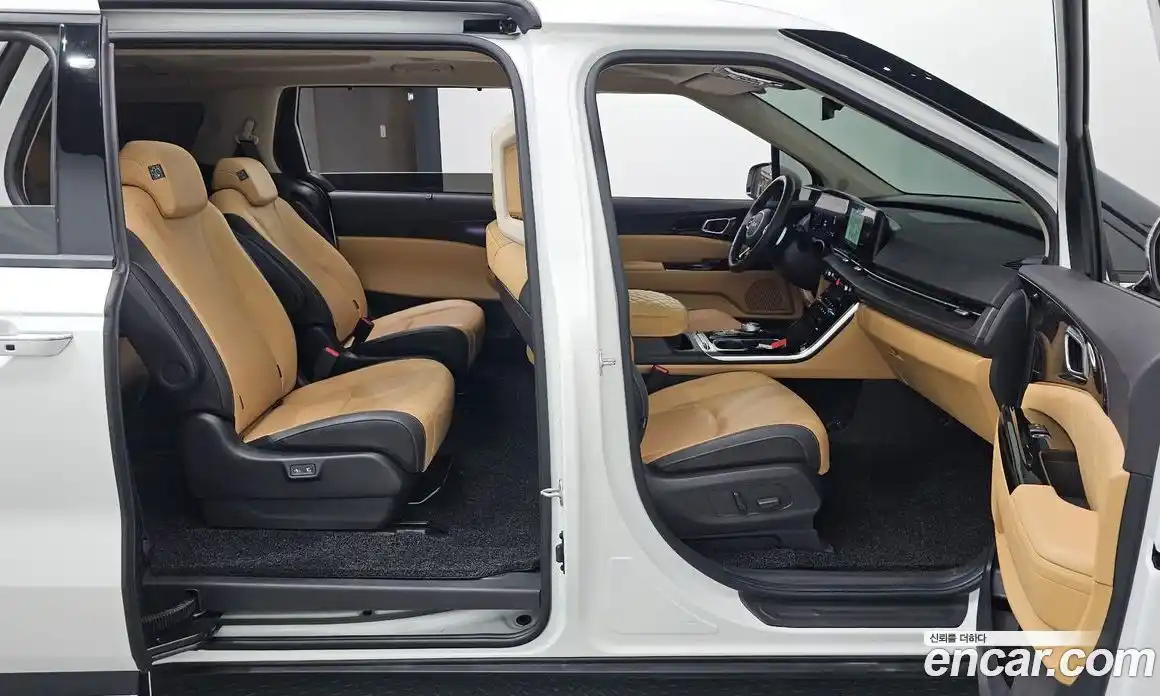 Kia Carnival 2023 2.2 автомат (гидро), фото 12