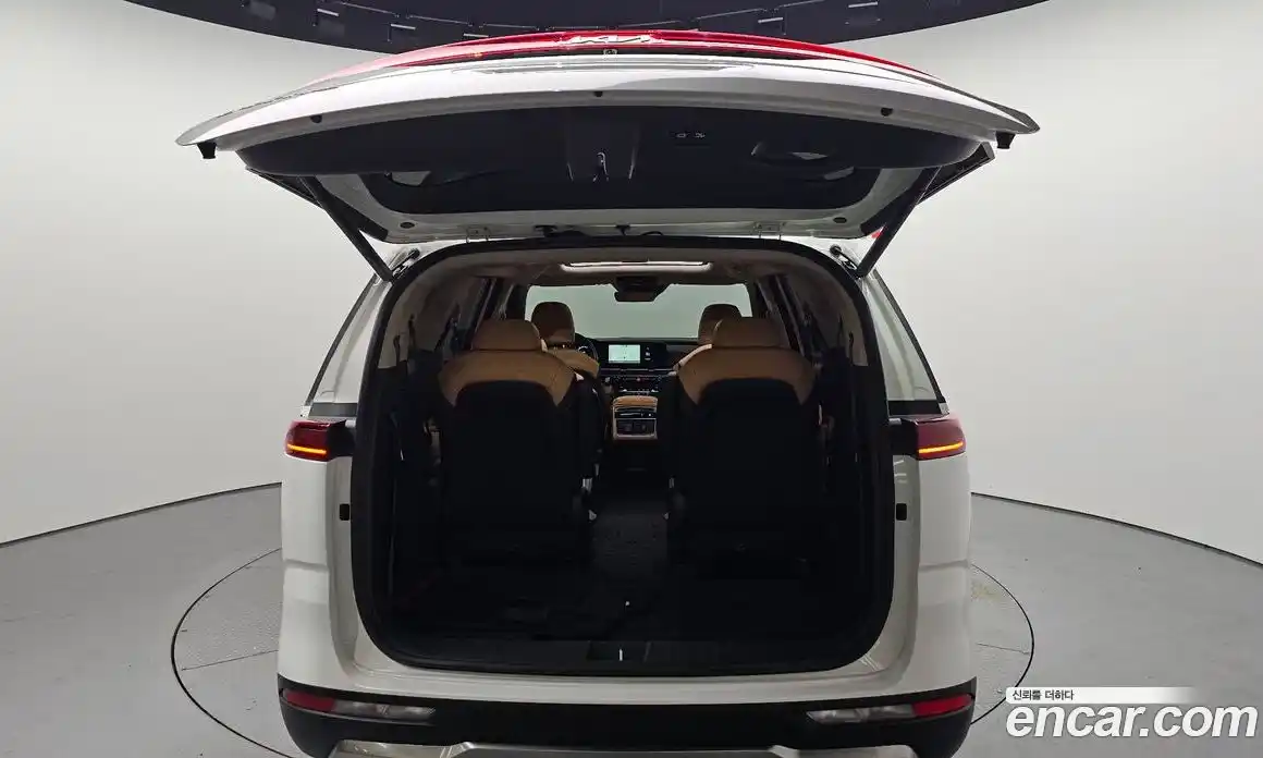 Kia Carnival 2023 2.2 автомат (гидро), фото 20