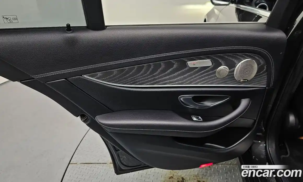 Mercedes-Benz E-Class 2022 2.0 автомат (гидро), фото 15