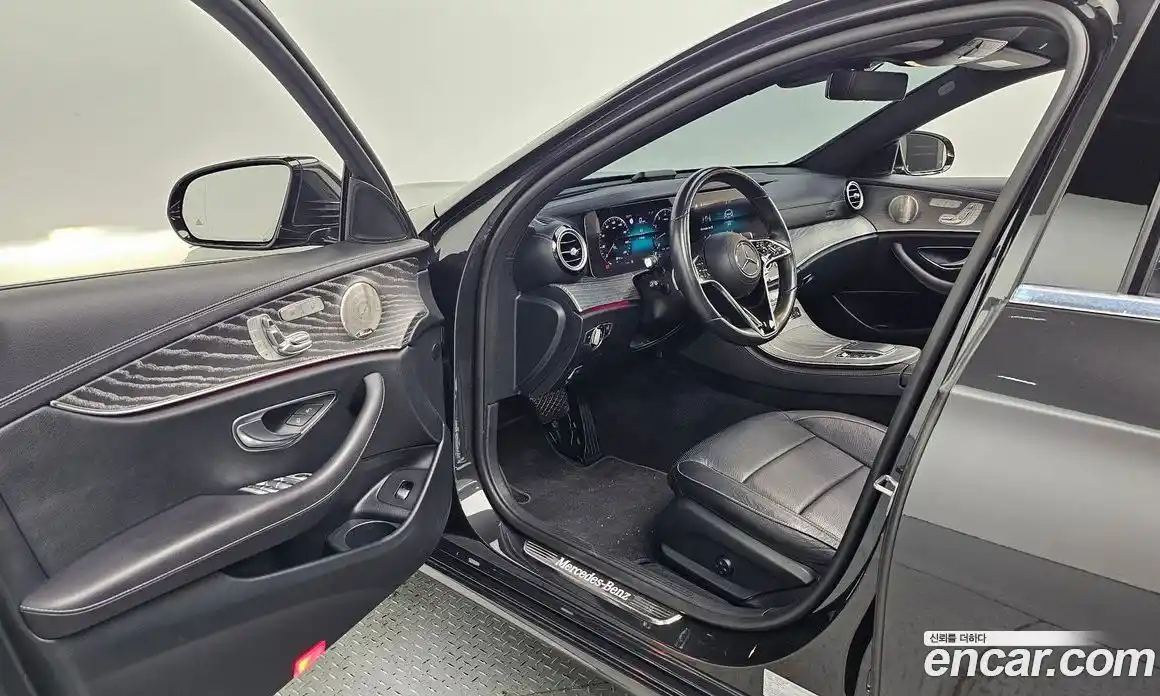 Mercedes-Benz E-Class 2022 2.0 автомат (гидро), фото 16