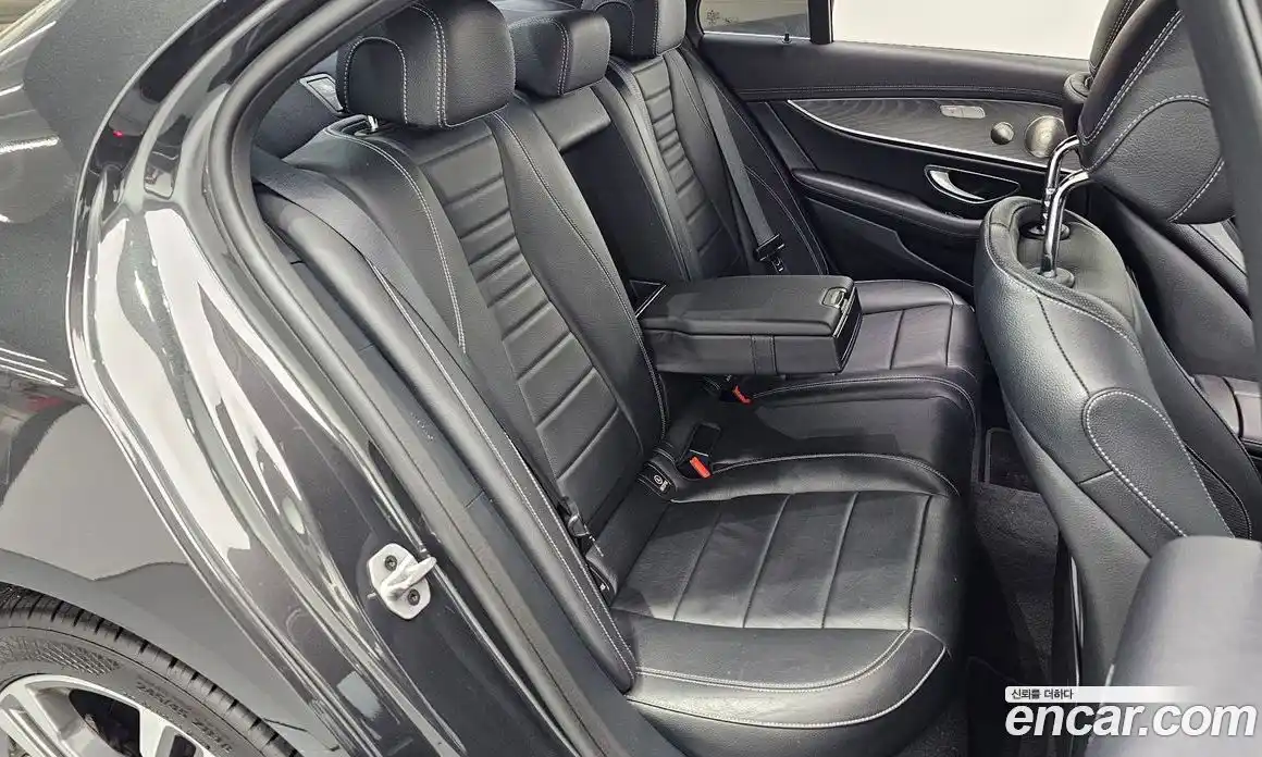 Mercedes-Benz E-Class 2022 2.0 автомат (гидро), фото 17