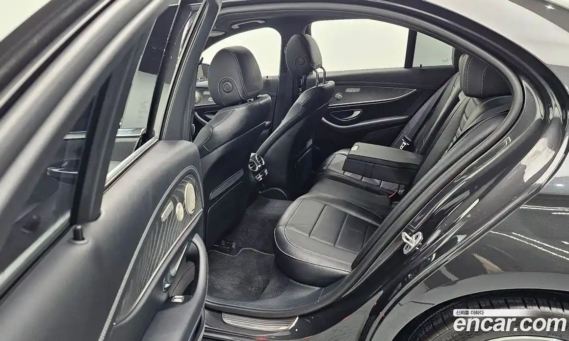 Mercedes-Benz E-Class 2022 2.0 автомат (гидро), фото 28