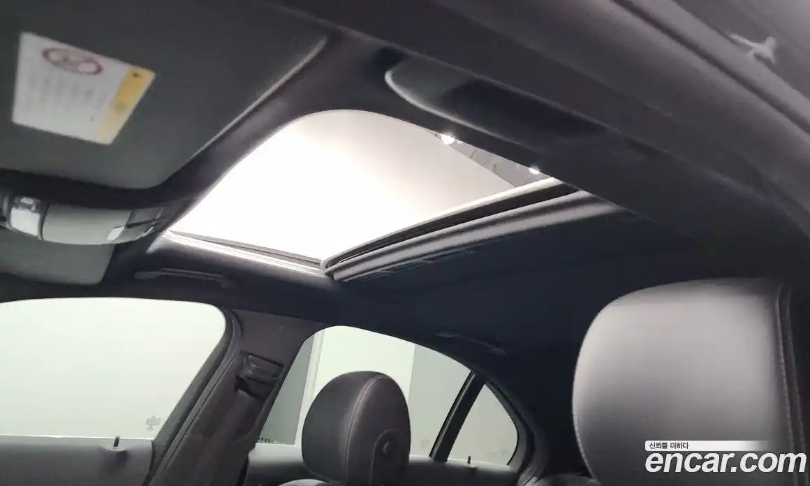 Mercedes-Benz C-Class 2016 2.0 гидро, фото 18 Mercedes-Benz C-Class 2016 2.0 гидро, фото 18