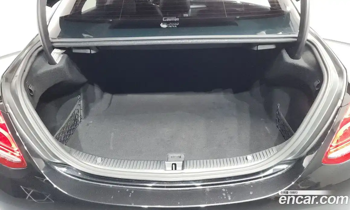 Mercedes-Benz C-Class 2016 2.0 гидро, фото 19 Mercedes-Benz C-Class 2016 2.0 гидро, фото 19