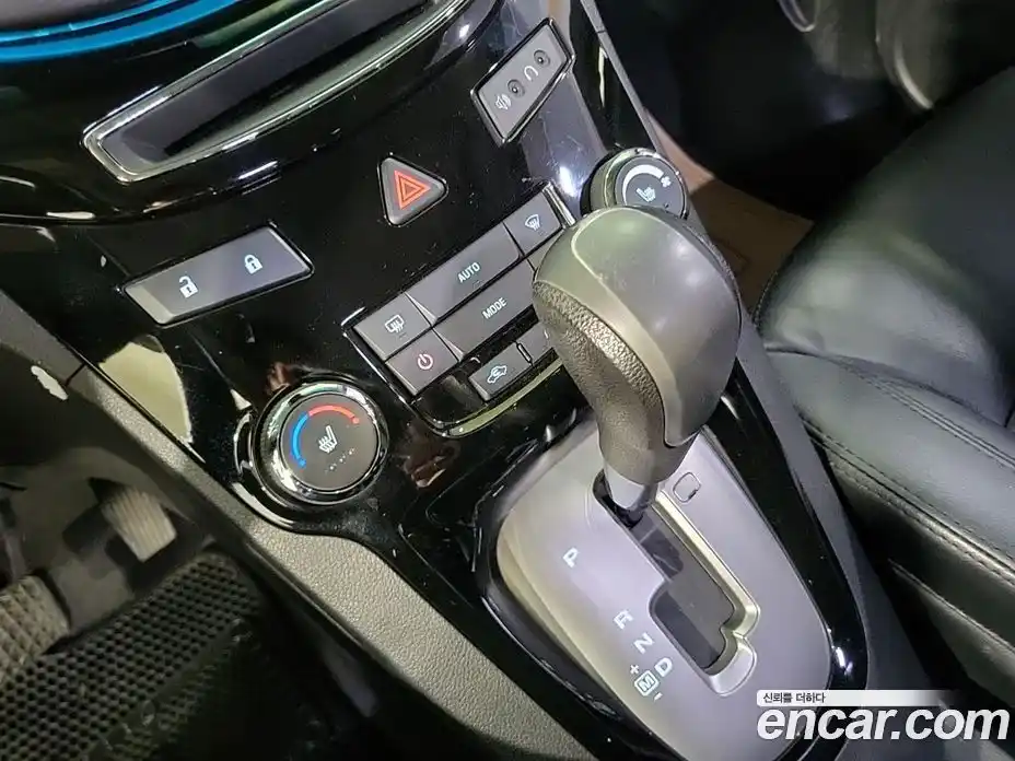 Chevrolet Orlando 2011 2.0 автомат (гидро), фото 9