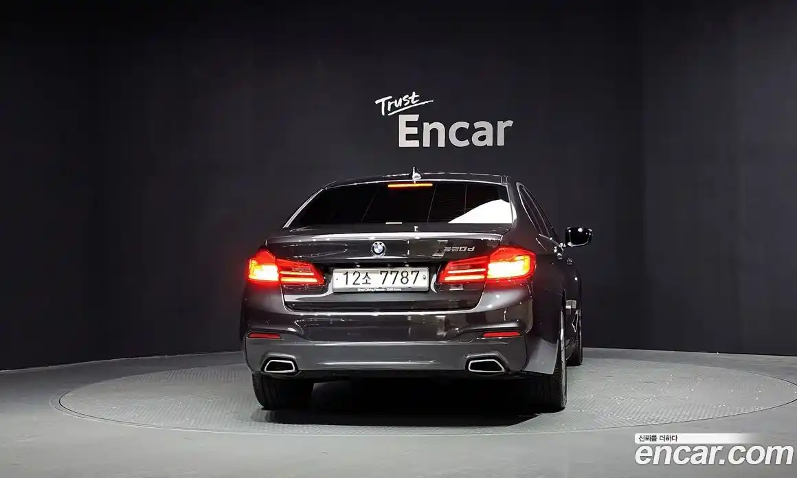 BMW 5 серия 2018 2.0 автомат (гидро), фото 4
