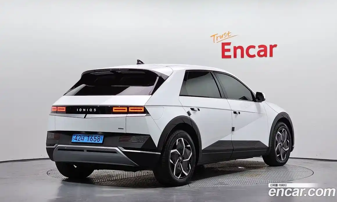 Hyundai Ioniq 5 2023 0.1 автомат (гидро), фото 2