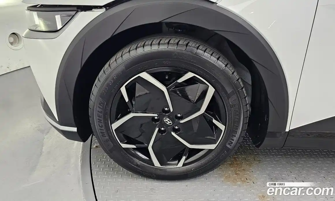 Hyundai Ioniq 5 2023 0.1 автомат (гидро), фото 5
