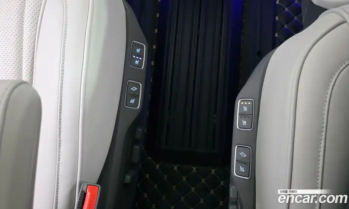 Hyundai Staria 2023 2.2 автомат (гидро), фото 19