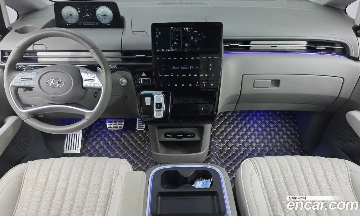 Hyundai Staria 2023 2.2 автомат (гидро), фото 7