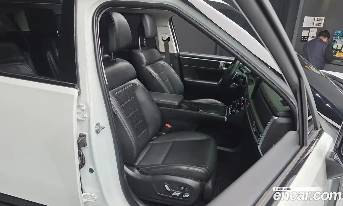 Hyundai Santa Fe 2023 1.6 автомат (гидро), фото 12