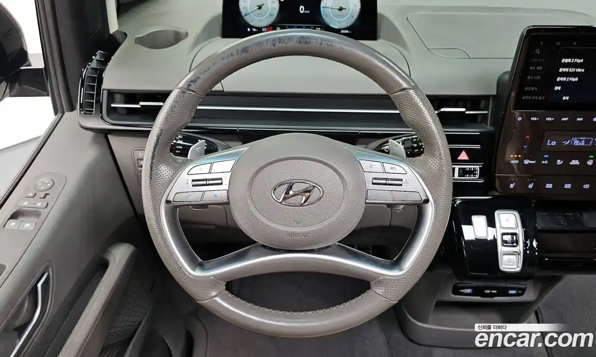 Hyundai Staria 2022 2.2 автомат (гидро), фото 19