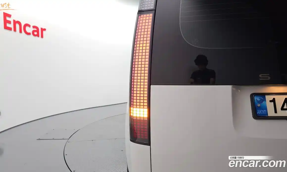 Hyundai Staria 2022 2.2 автомат (гидро), фото 9