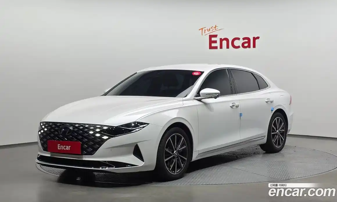 Hyundai Grandeur 2022 2.5 автомат (гидро), фото 1