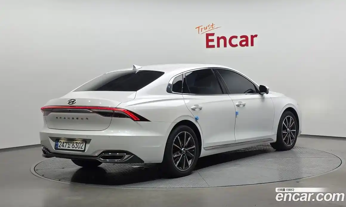 Hyundai Grandeur 2022 2.5 автомат (гидро), фото 2