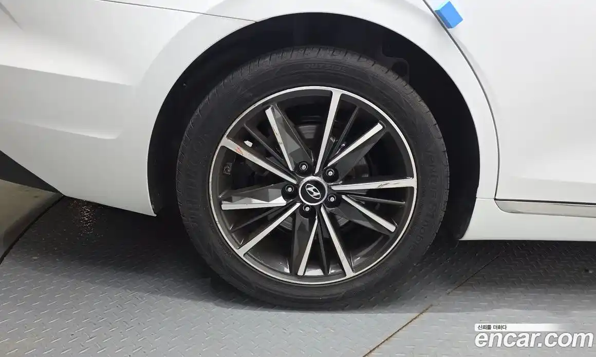 Hyundai Grandeur 2022 2.5 автомат (гидро), фото 5