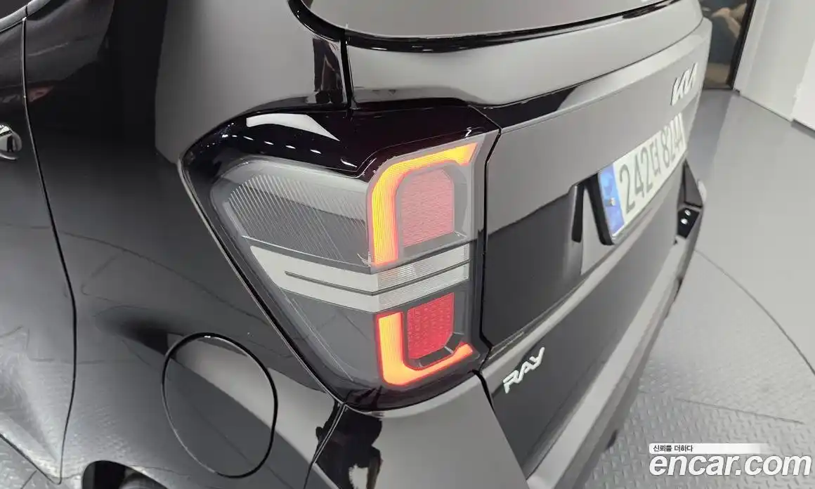 Kia Ray 2023 1.0 автомат (гидро), фото 9