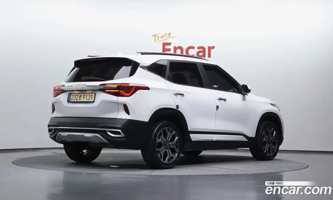 Kia Seltos 2022 1.6 автомат (гидро), фото 2