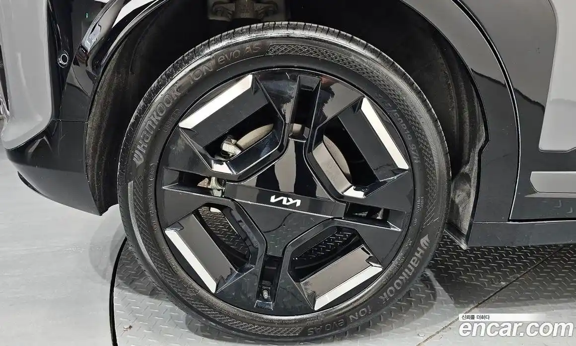 Kia EV3 2024 0.2 автомат (гидро), фото 4