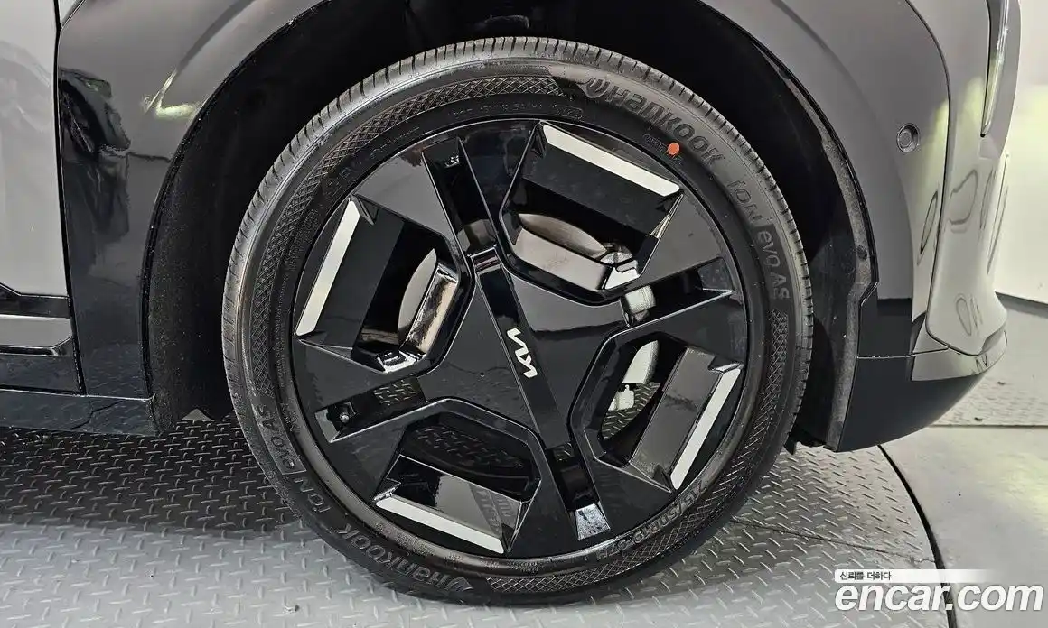 Kia EV3 2024 0.2 автомат (гидро), фото 6