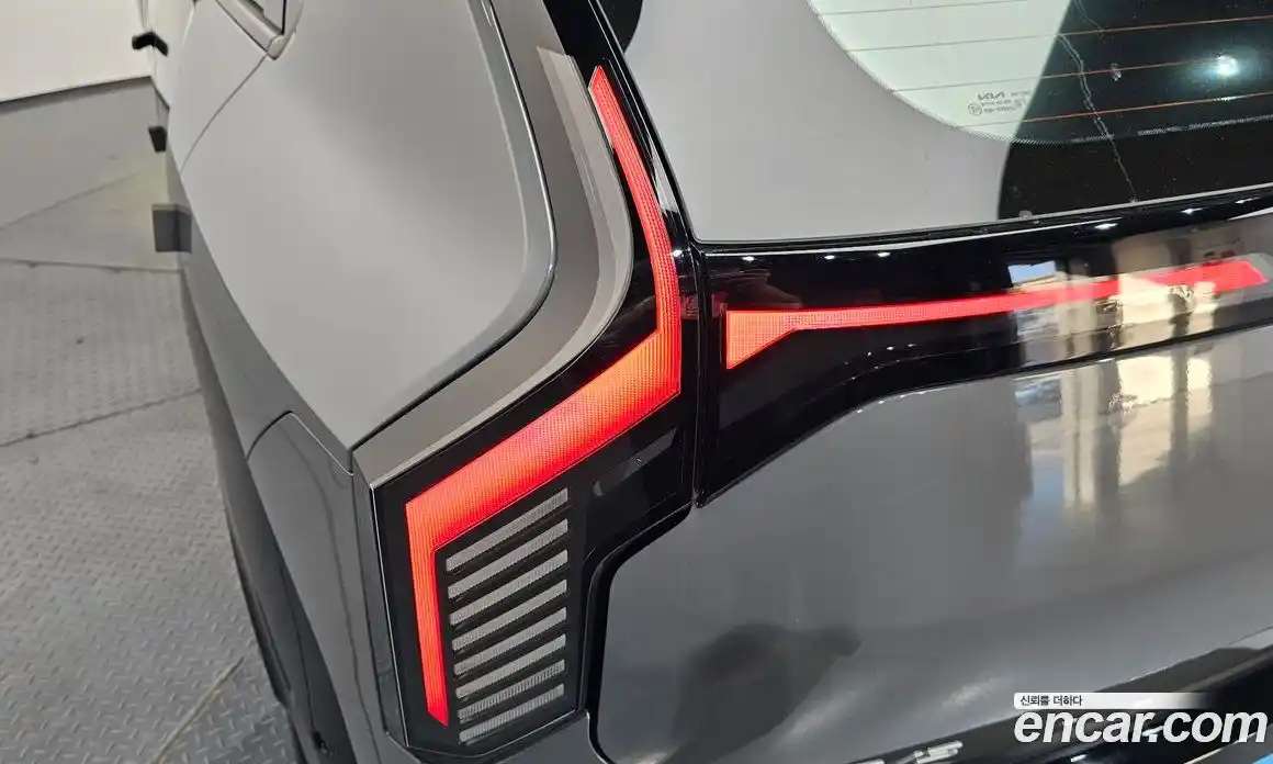Kia EV3 2024 0.2 автомат (гидро), фото 8