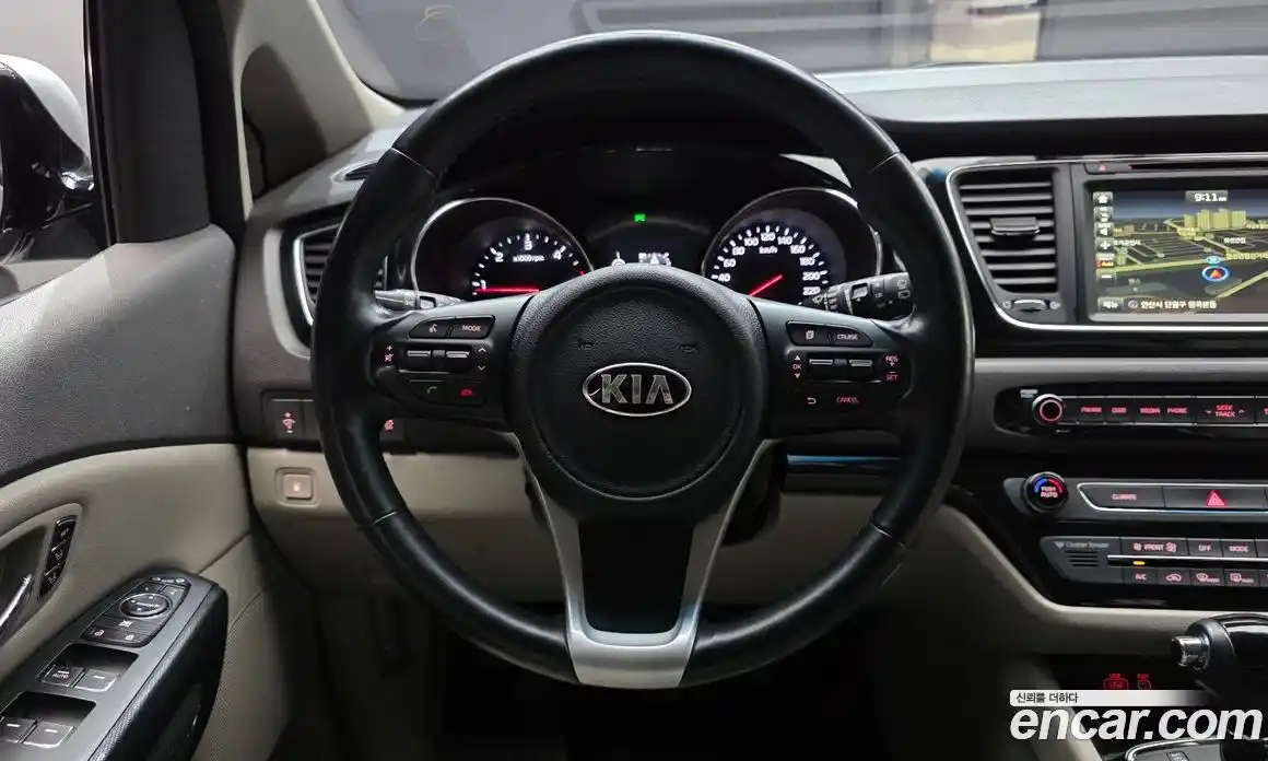 Kia Carnival 2016 2.2 автомат (гидро), фото 19