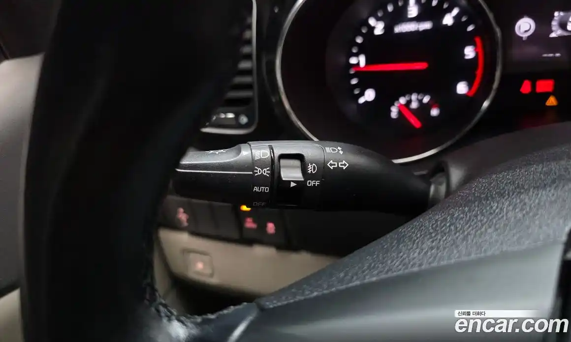Kia Carnival 2016 2.2 автомат (гидро), фото 21