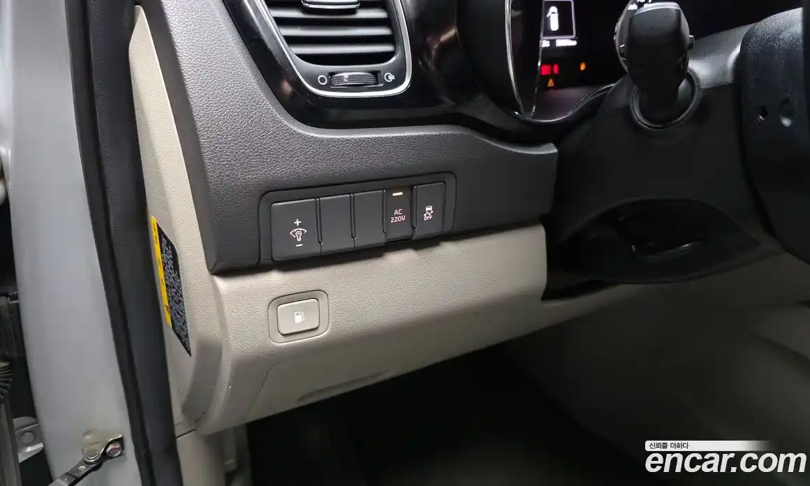 Kia Carnival 2016 2.2 автомат (гидро), фото 30