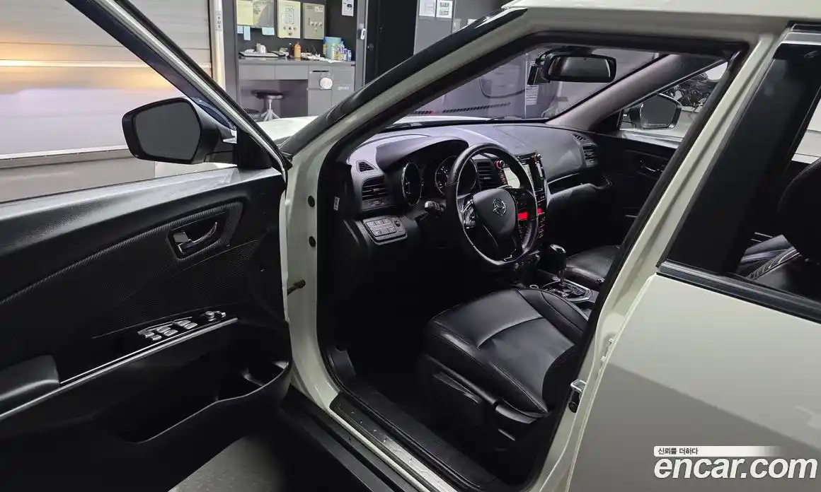 SsangYong TIBOLI 2017 1.6 автомат (гидро), фото 13