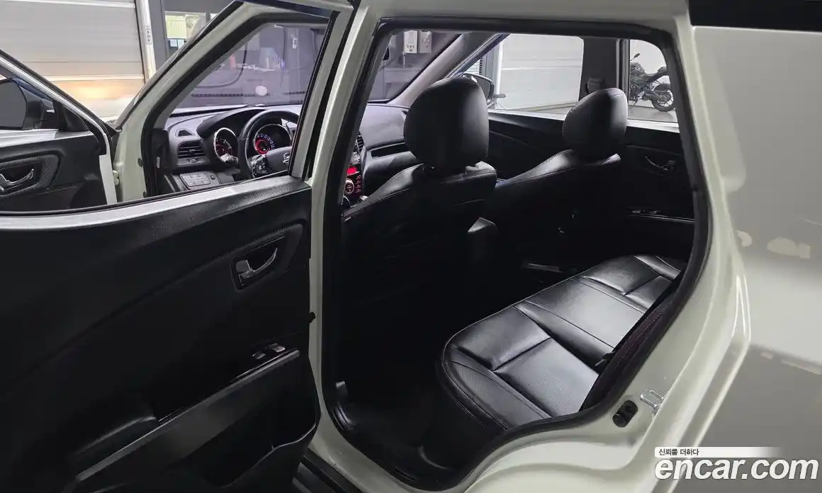 SsangYong TIBOLI 2017 1.6 автомат (гидро), фото 17