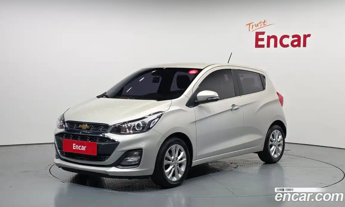 Chevrolet Spark 2018 1.0 автомат (гидро), фото 1
