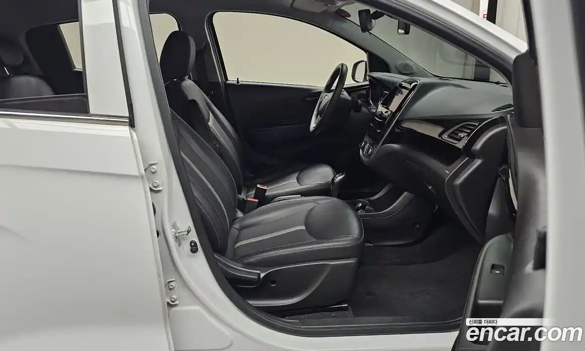Chevrolet Spark 2021 1.0 автомат (гидро), фото 16