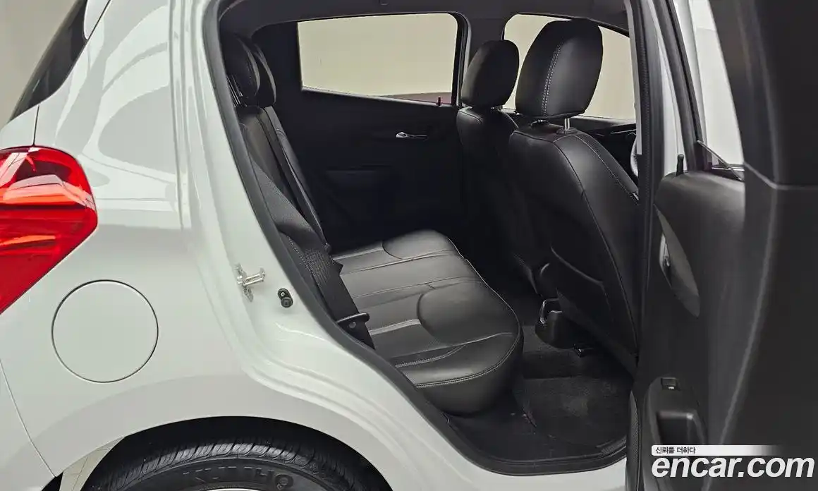 Chevrolet Spark 2021 1.0 автомат (гидро), фото 17