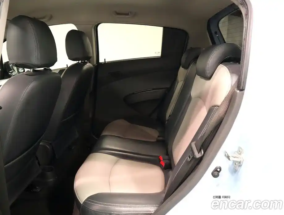 Chevrolet Spark 2015 1.0 автомат (гидро), фото 17