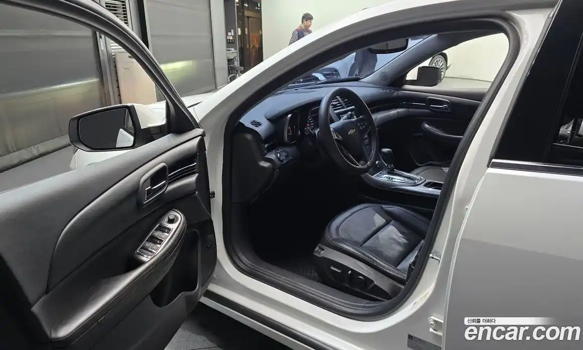 Chevrolet Malibu 2015 2.0 автомат (гидро), фото 13