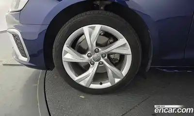 Audi A4 2020 2.0 автомат (гидро), миниатюра 5