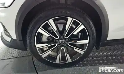 Volvo V60 2025 2.0 автомат (гидро), миниатюра 5