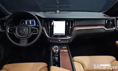 Volvo V60 2025 2.0 автомат (гидро), миниатюра 7