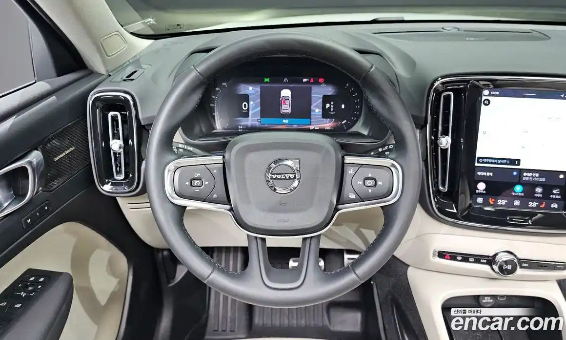 Volvo XC40 2023 2.0 автомат (гидро), фото 20