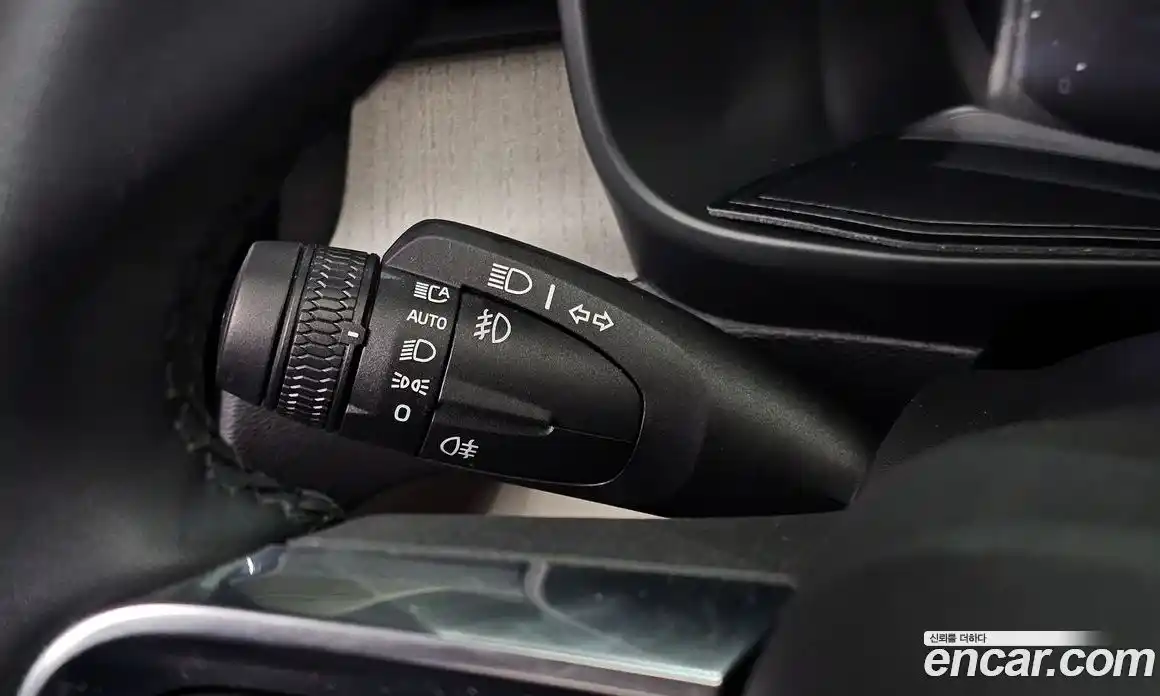 Volvo XC40 2023 2.0 автомат (гидро), фото 30