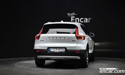 Volvo XC40 2023 2.0 автомат (гидро), миниатюра 4