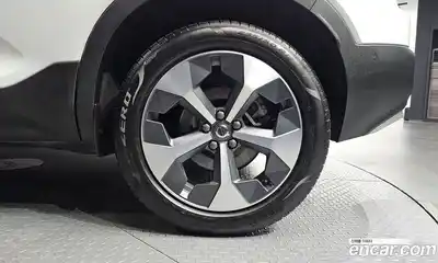 Volvo XC40 2023 2.0 автомат (гидро), миниатюра 7