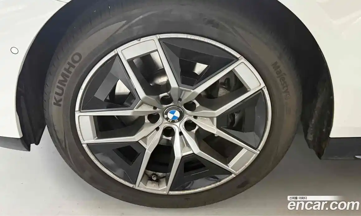 BMW 5 серия 2024 2.0 автомат (гидро), фото 14