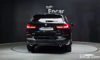 BMW X1 2022 2.0 автомат (гидро), миниатюра 4